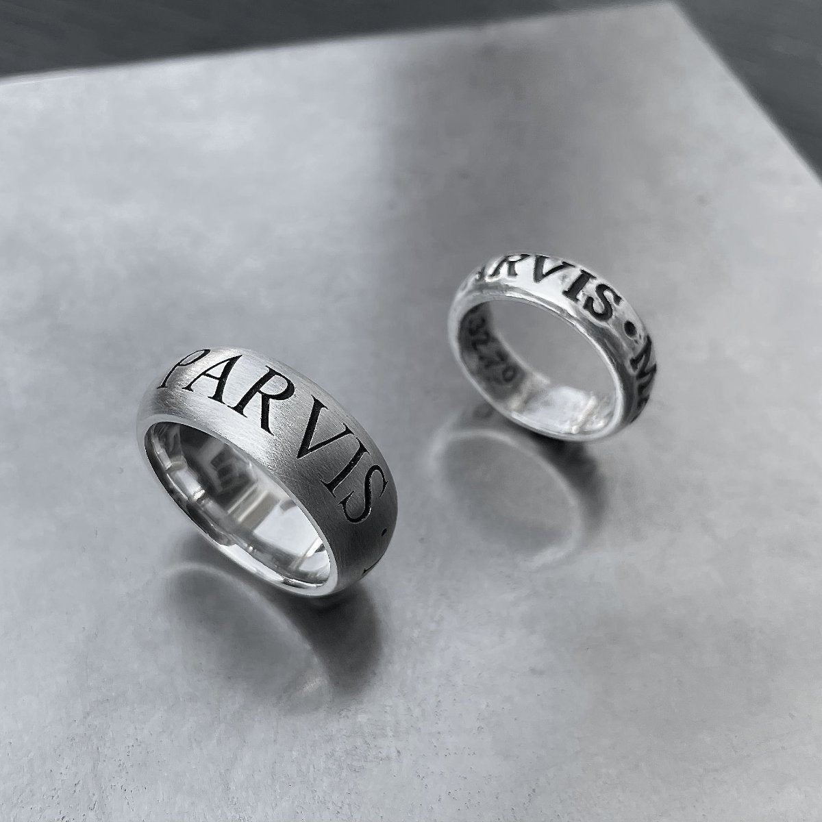 Magna sic parvis silver ring old and new