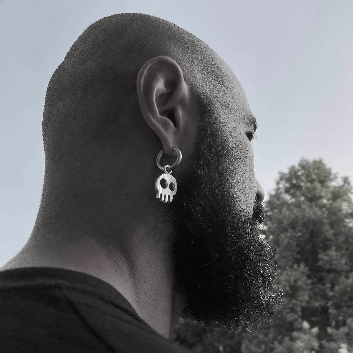 Skull hoop silver worn