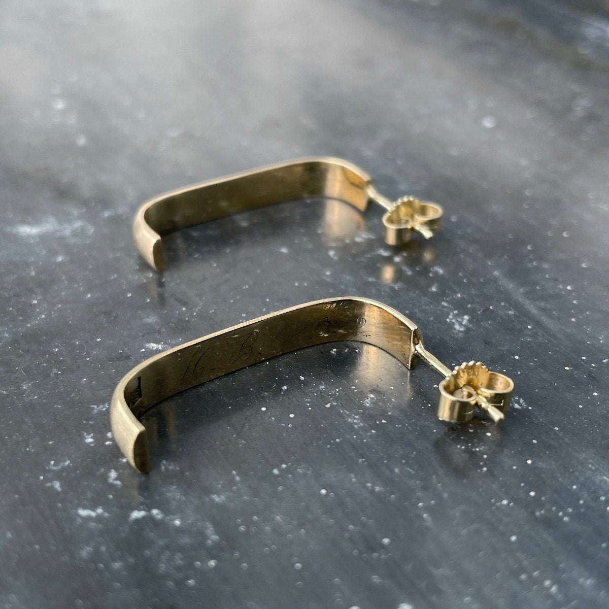 Earrings made from wedding ring 585 yellow gold back side with engraving