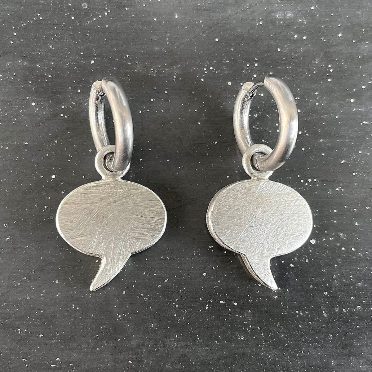 Speech bubble earhanger silver