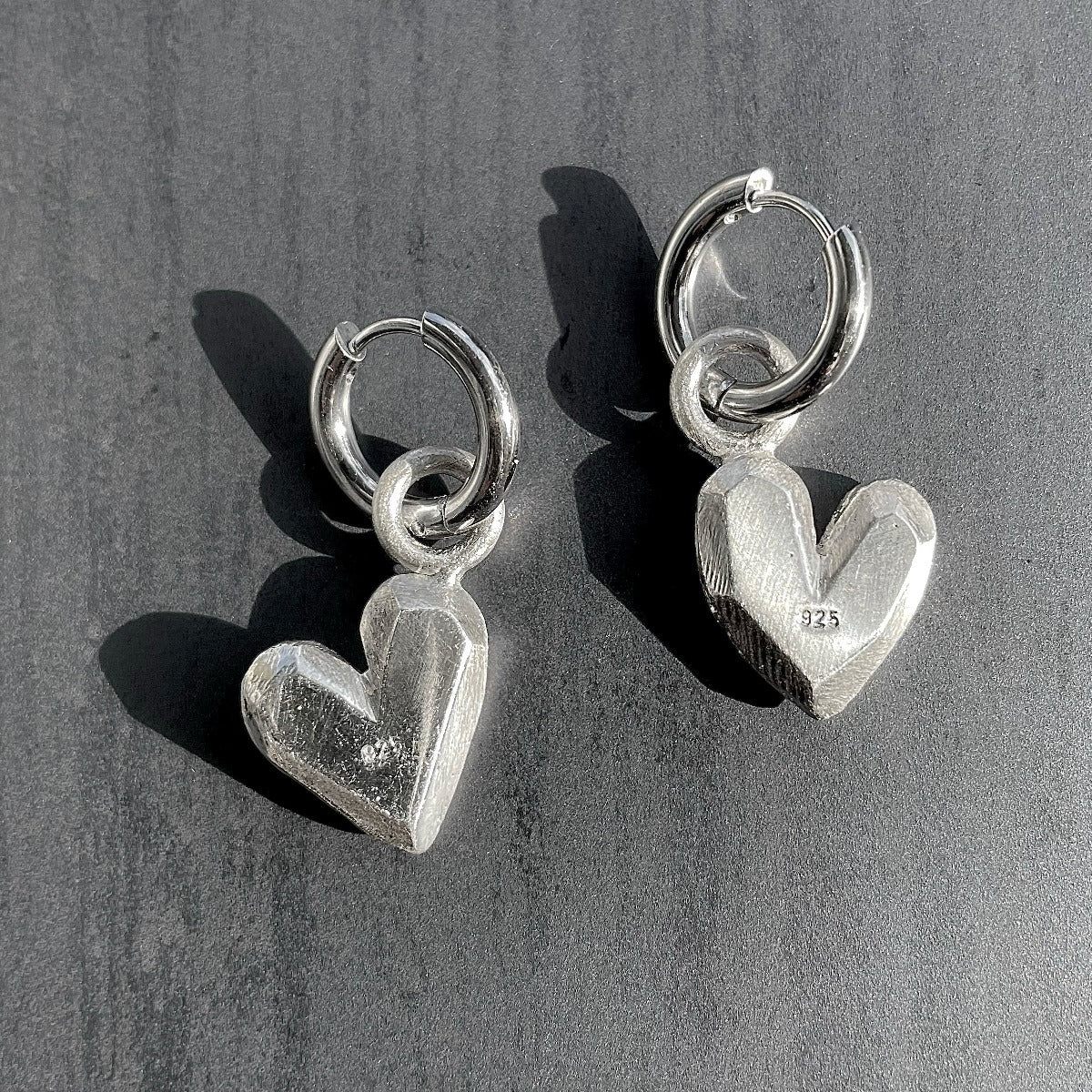 Icon hoops heart silver matt back side polished