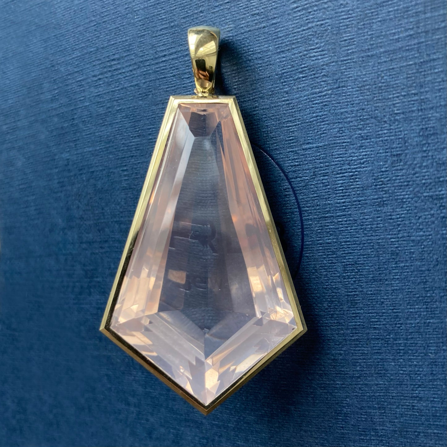 Rose quartz amulet frontside