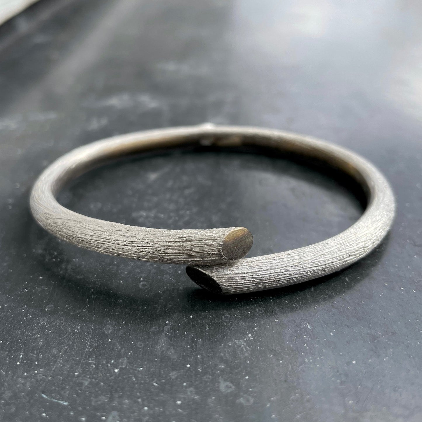 B1 bangle raw with surface structure I shop.bkreb.com