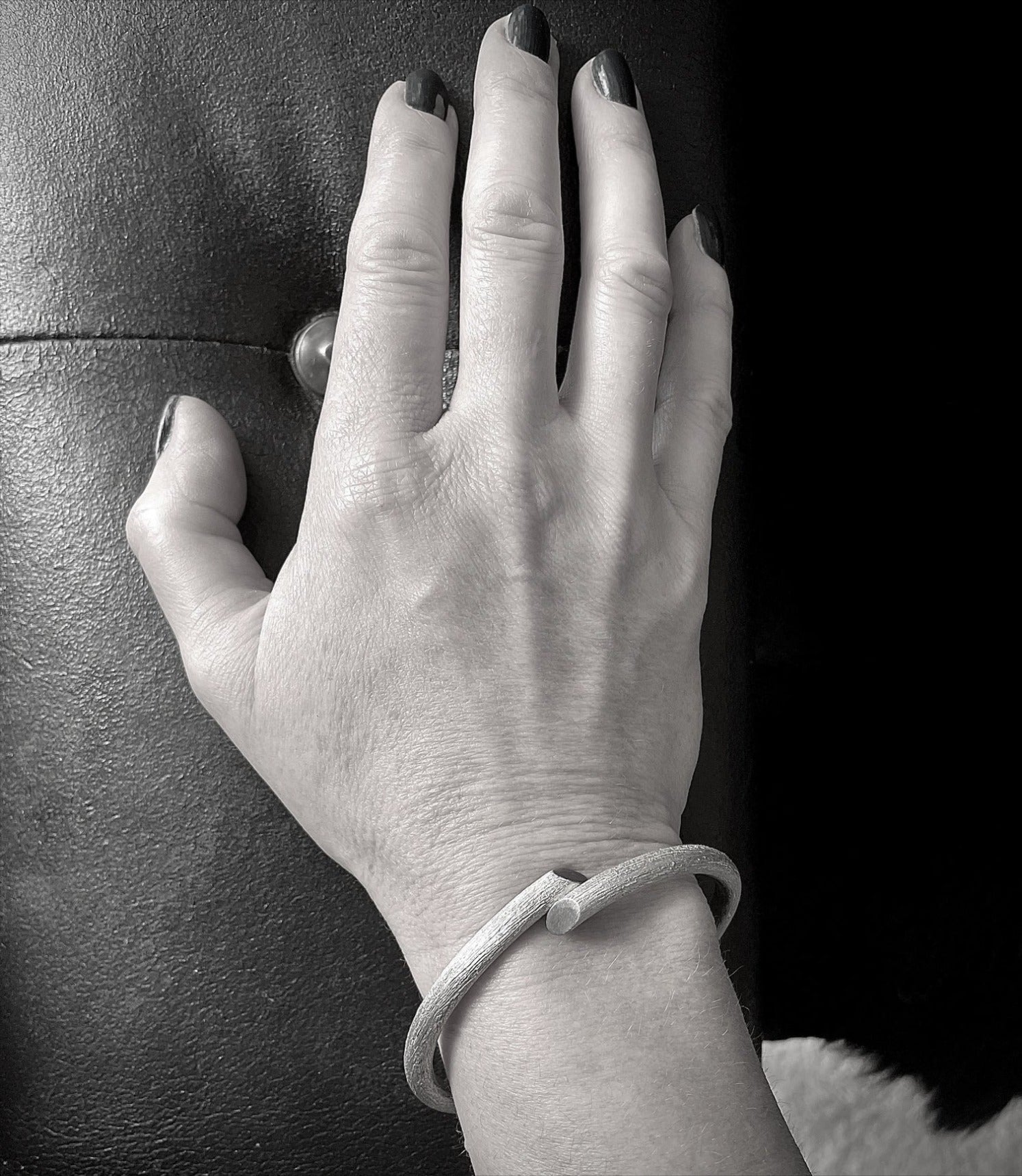 B1 bangle raw with surface structure worn I shop.bkreb.com