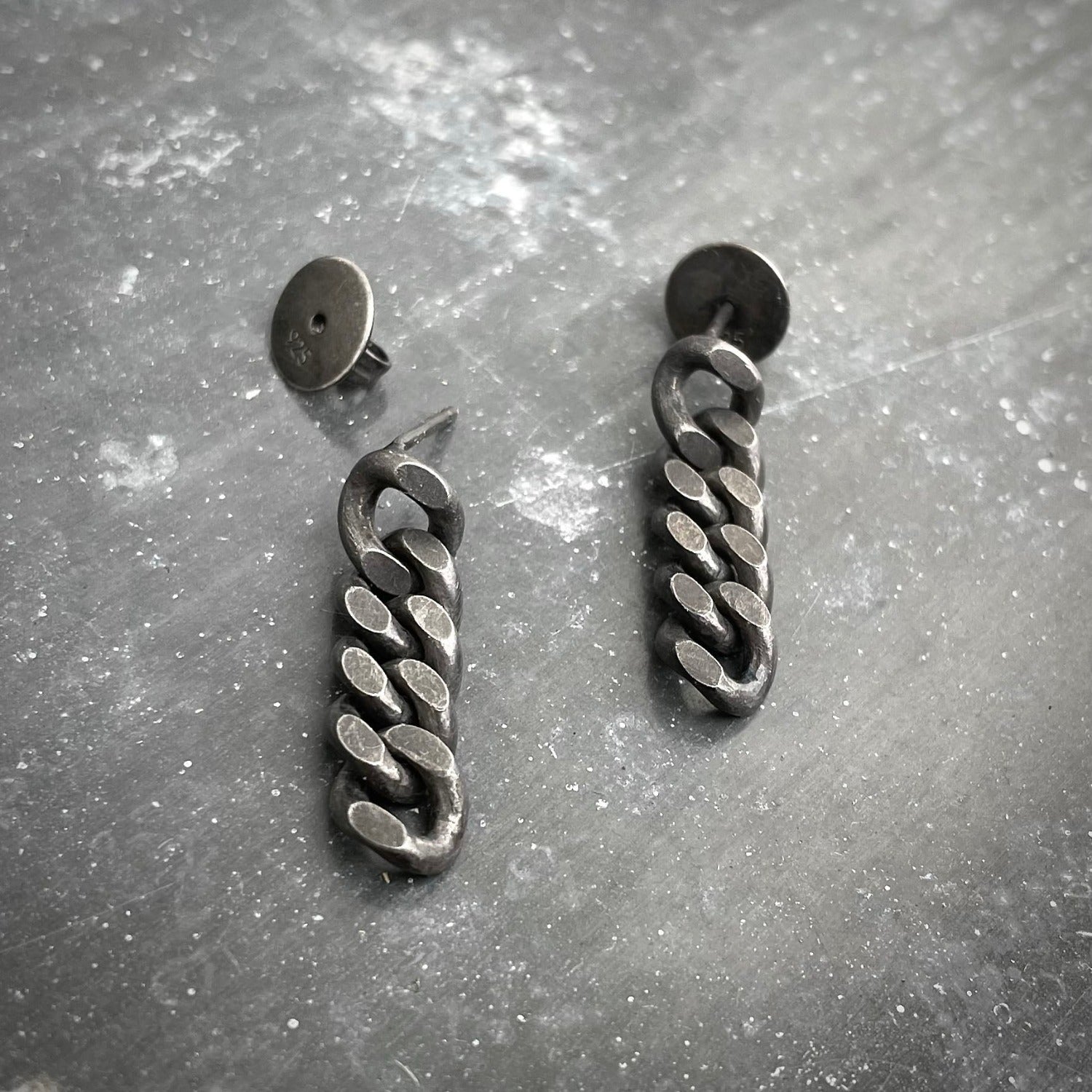 CHAIN earstuds tank track black short I shop.bkreb.com