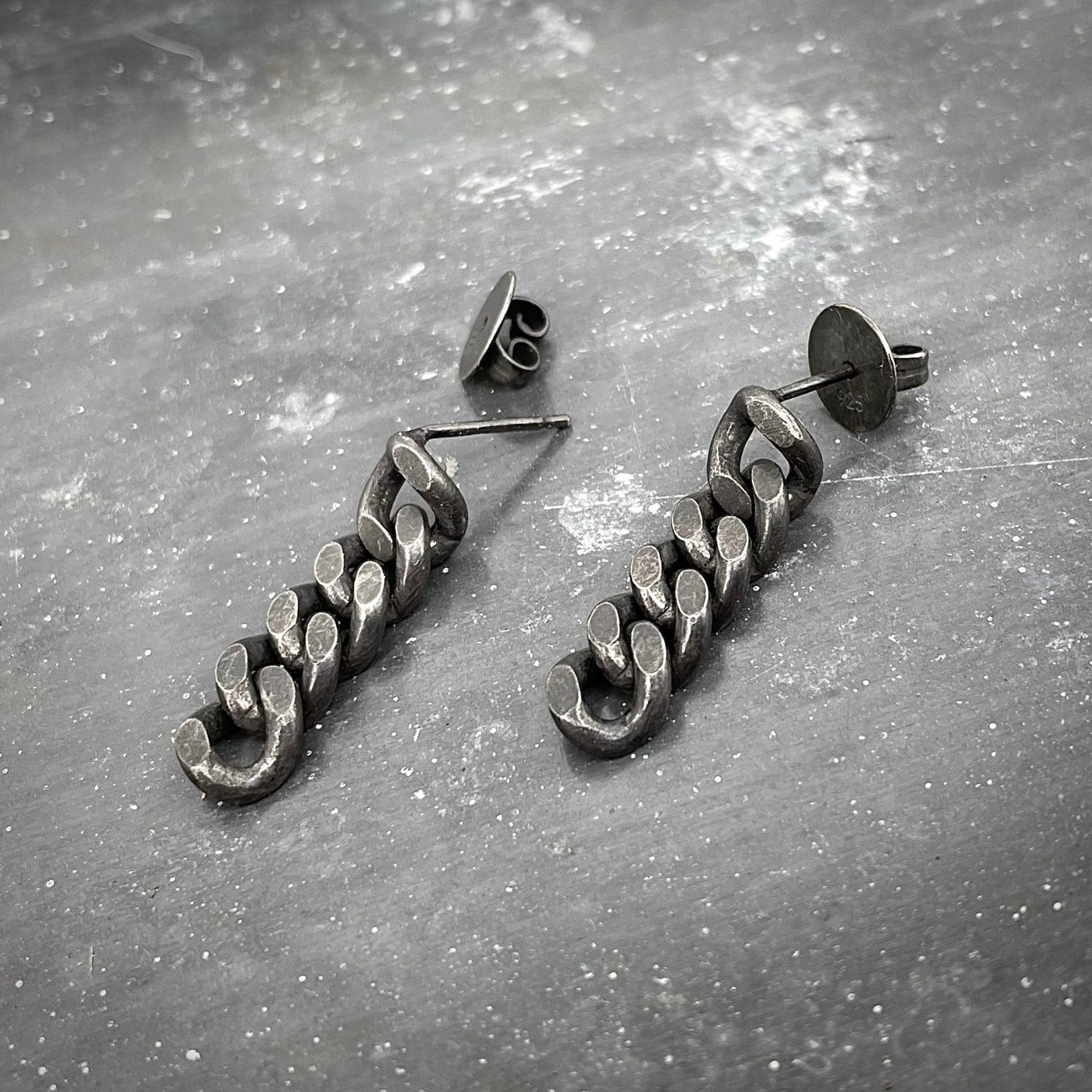 CHAIN earstuds tank track black short I shop.bkreb.com