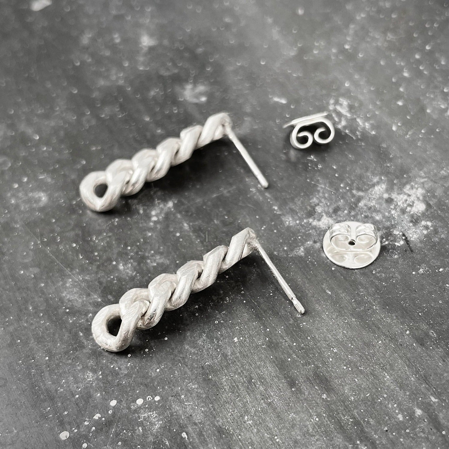 CHAIN earstuds tank track silver short side view I shop.bkreb.com