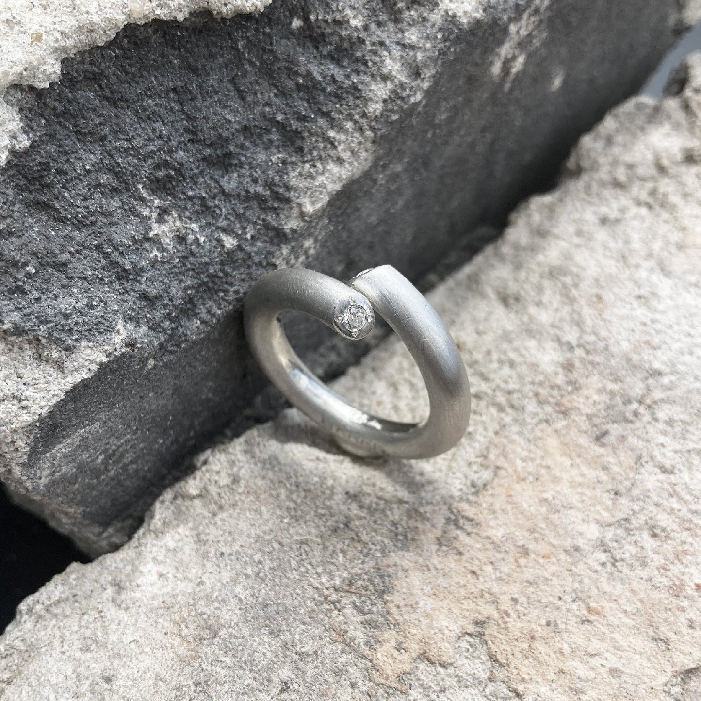 B1 ring silver with precious stones I shop.bkreb.com