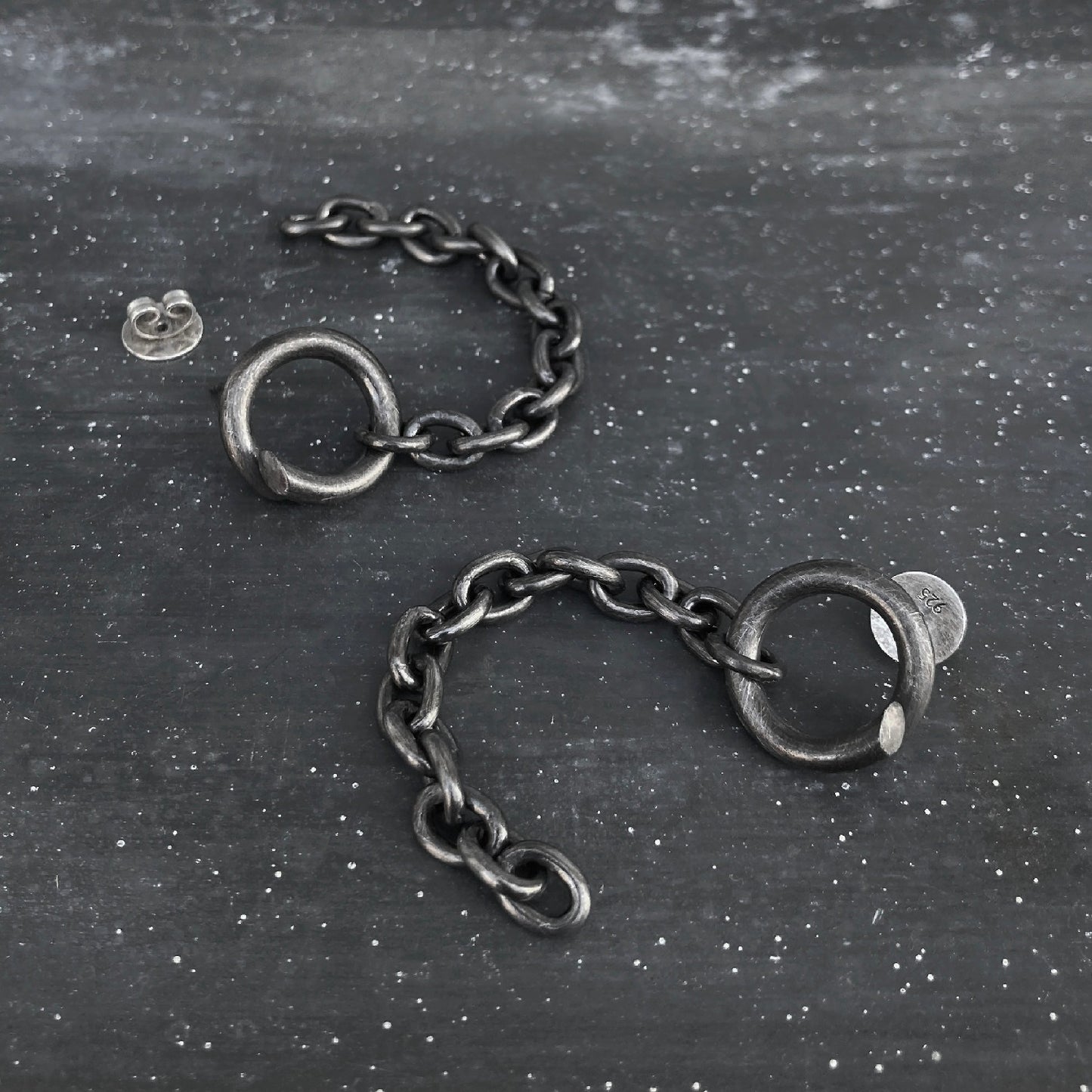 B1 round chain earhanger black I shop.bkreb.com