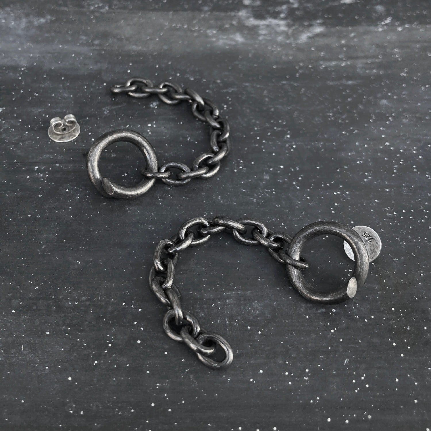 B1 round chain earhanger black I shop.bkreb.com
