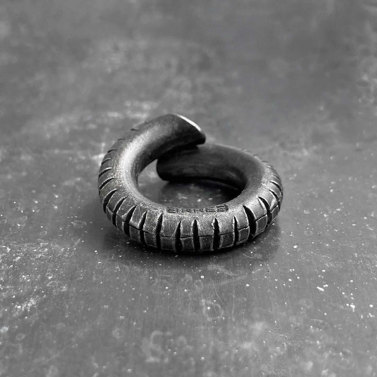 B x ring oxidised silver I shop.bkreb.com