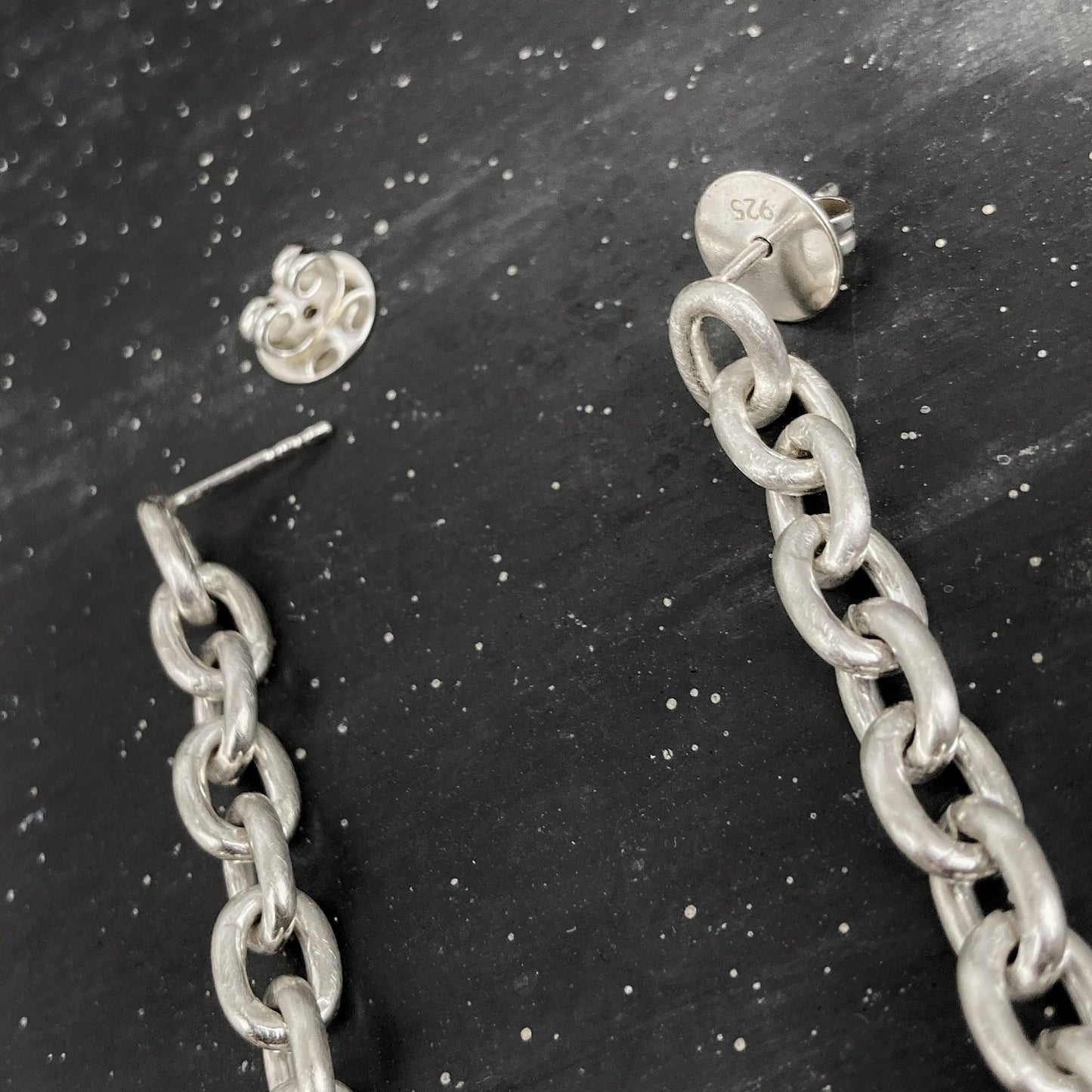 CHAIN earrings silver regular M detail I shop.bkreb.com