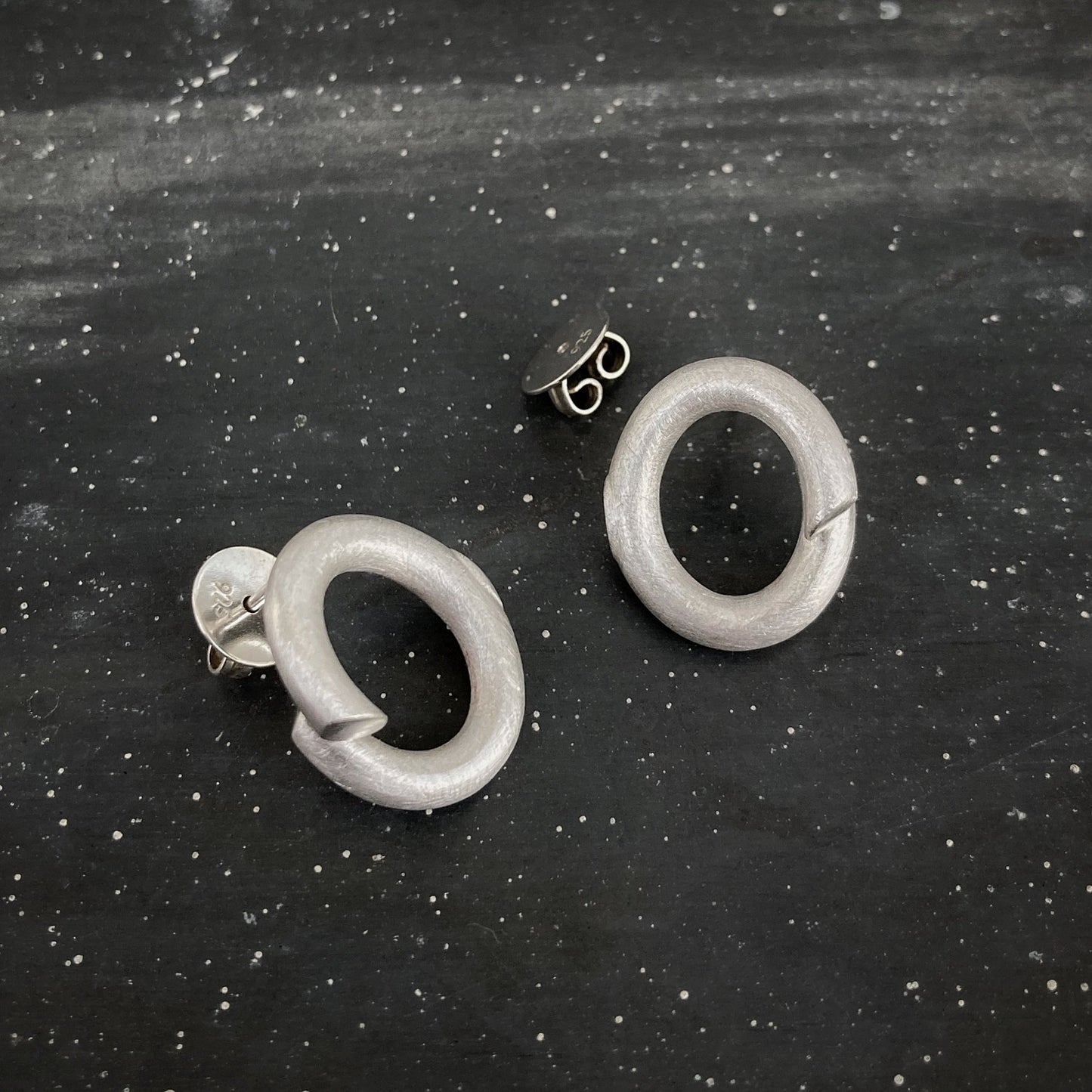 B1 earstuds silver  I shop.bkreb.com