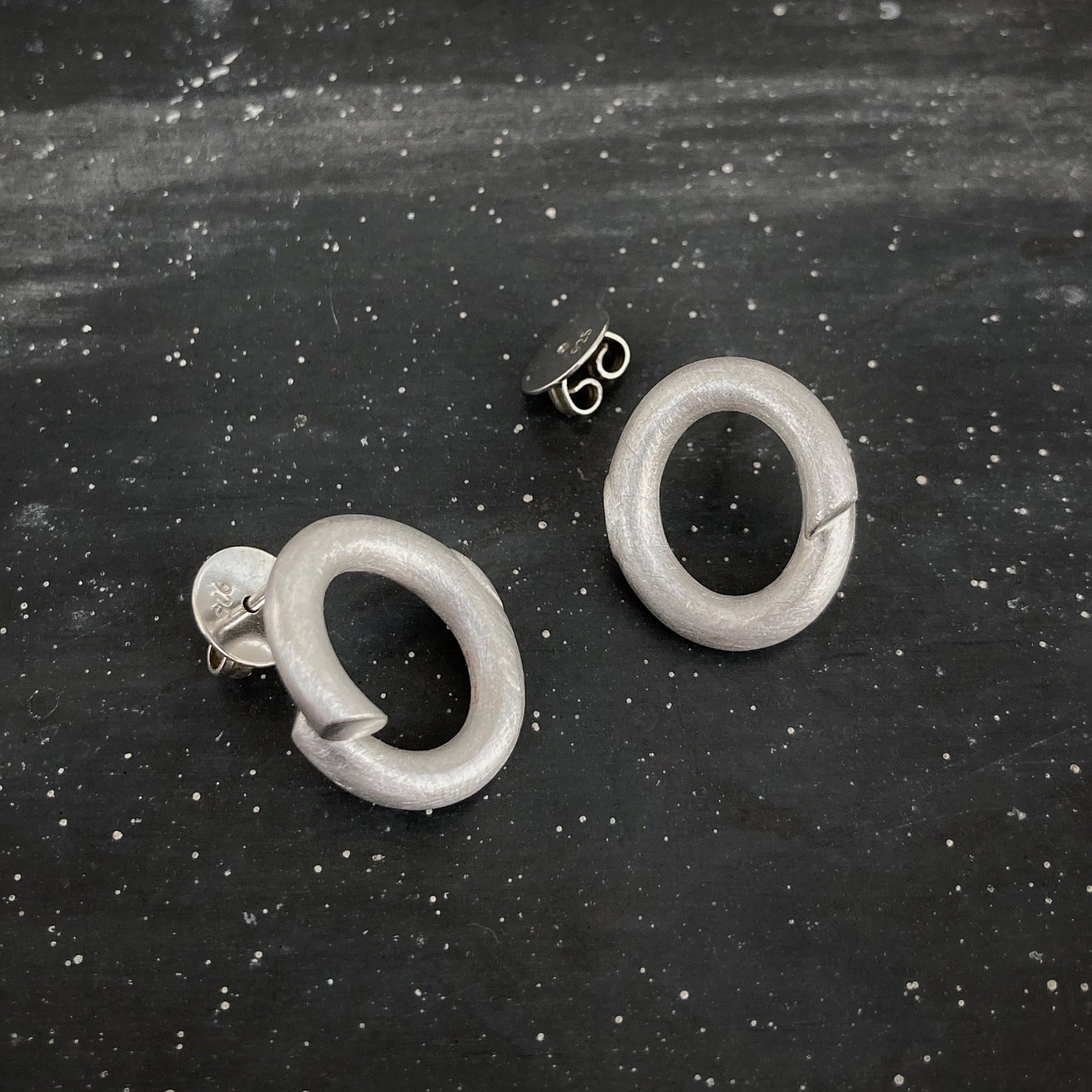 B1 earstuds silver  I shop.bkreb.com