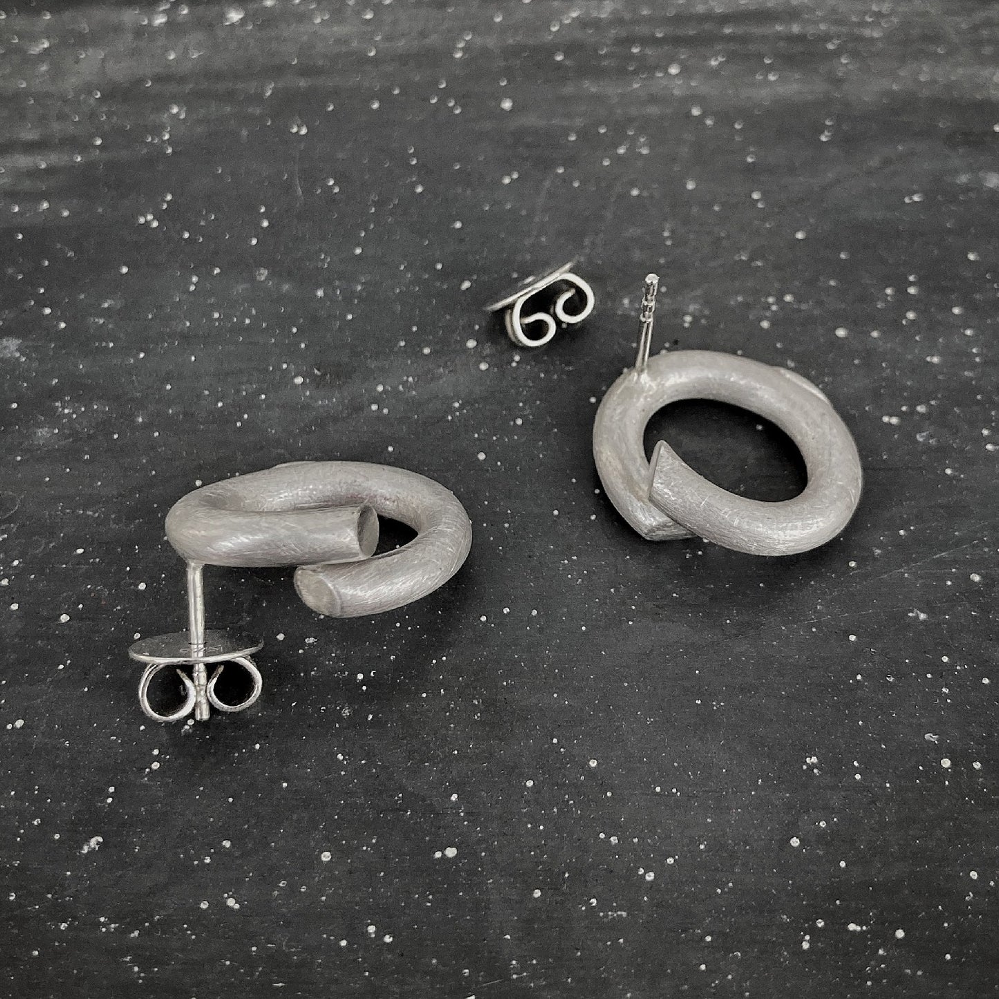B1 earstuds silver  I shop.bkreb.com