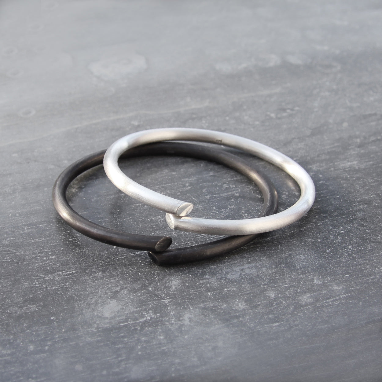 B1 bangle slim silver and black I shop.bkreb.com