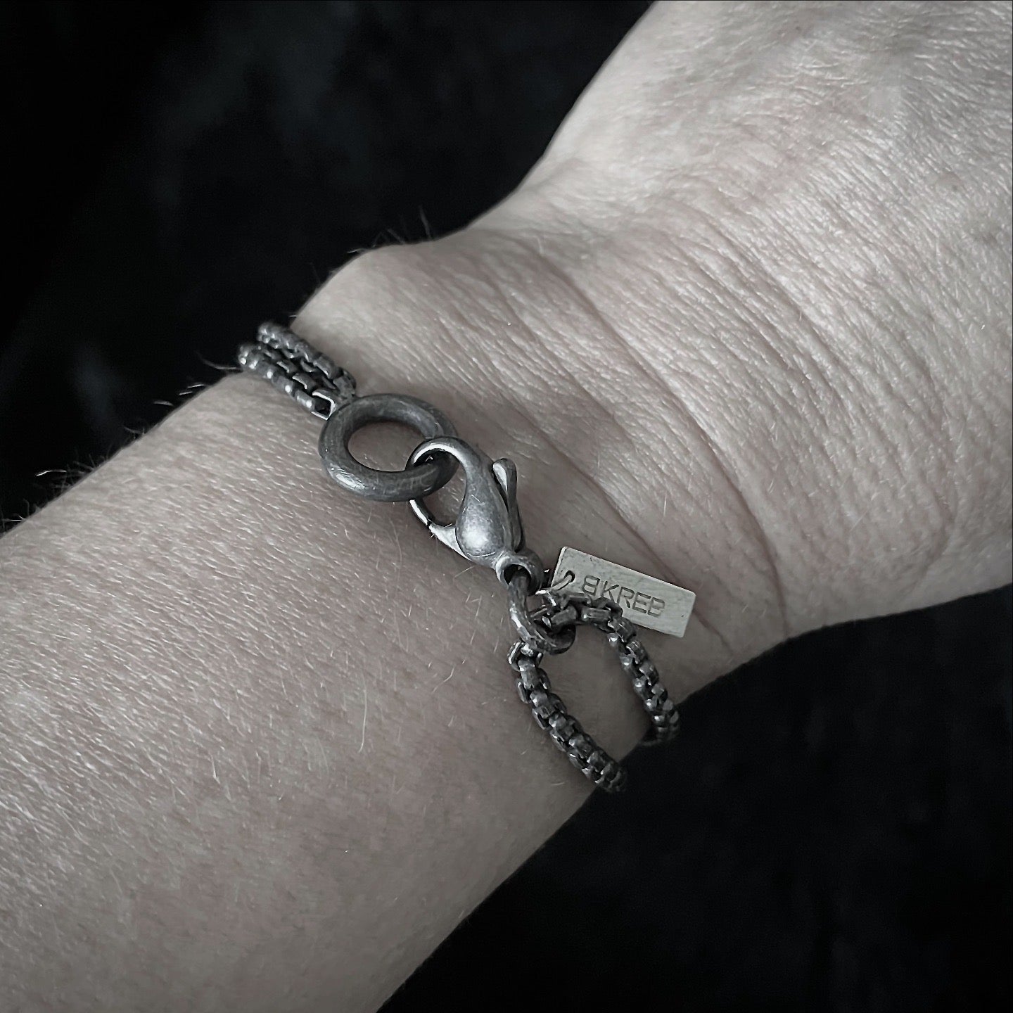 V bracelet