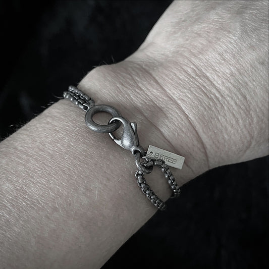 V bracelet
