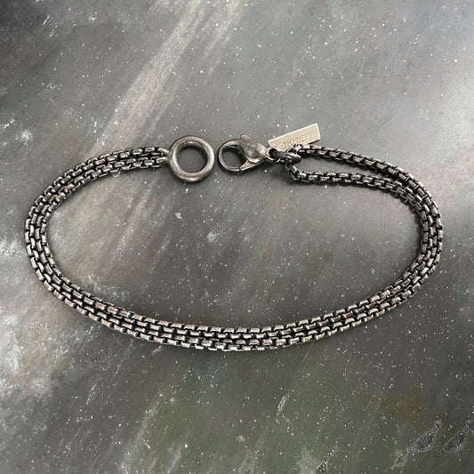 V bracelet
