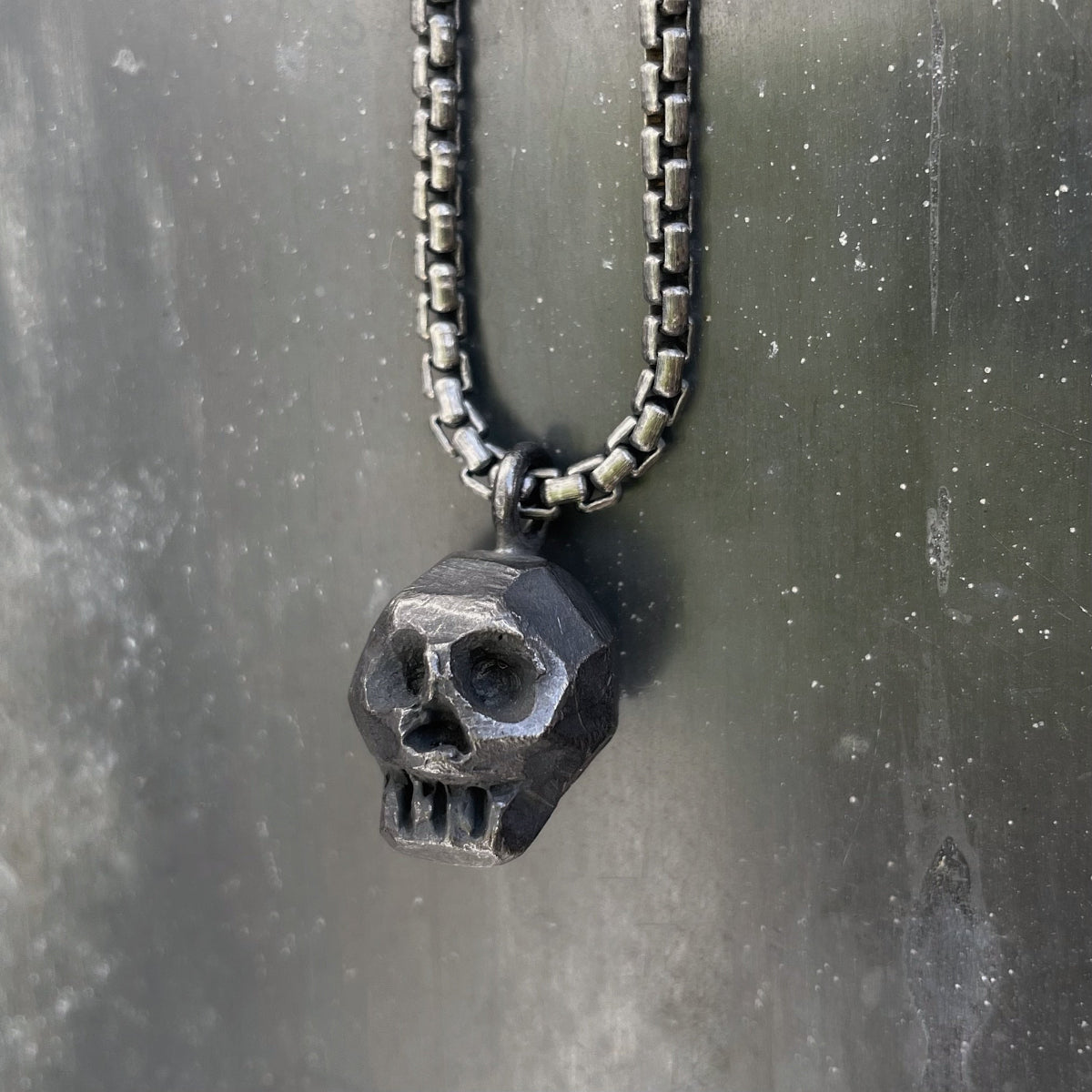 Skull necklace 3 D black from close