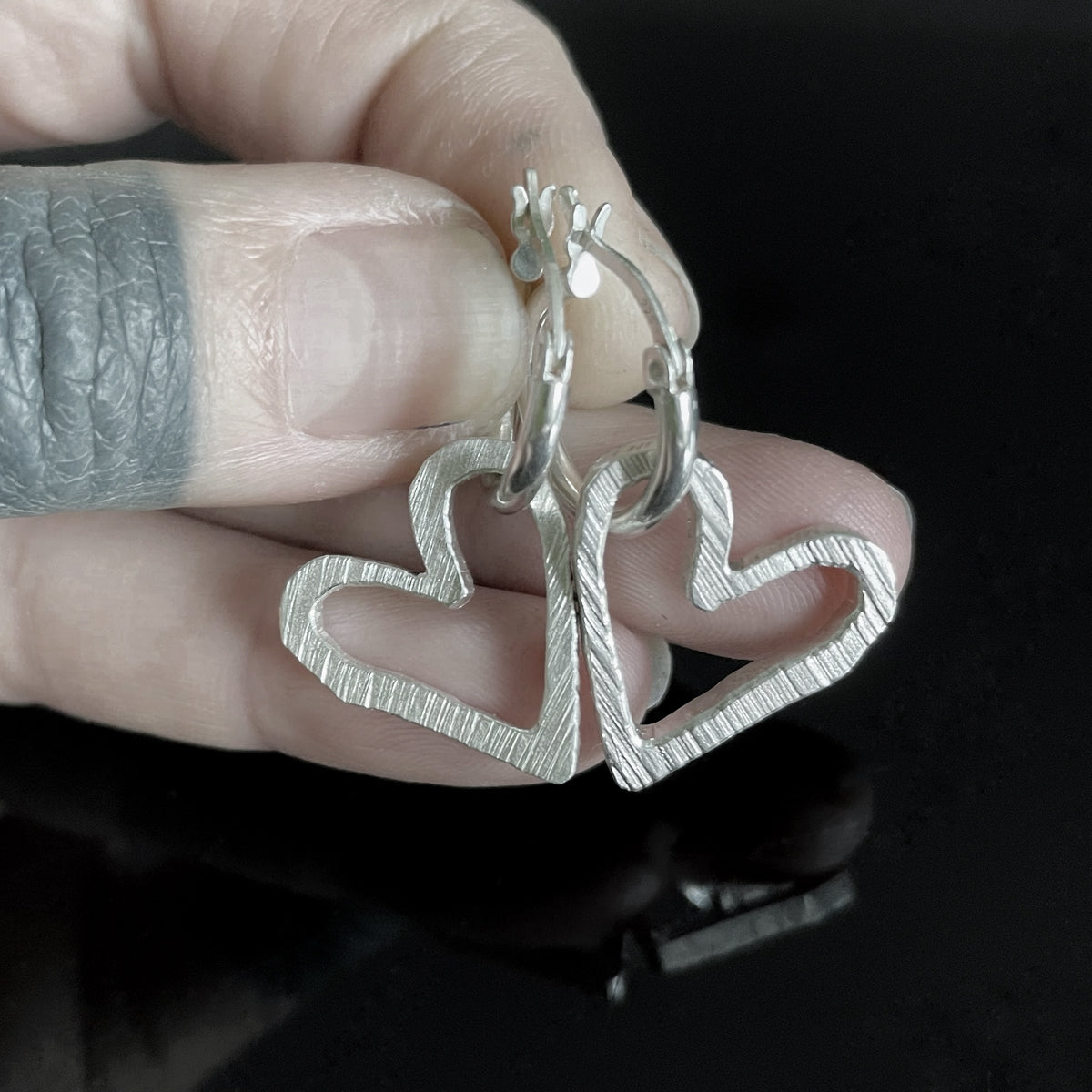 Heart hoops in mat silver