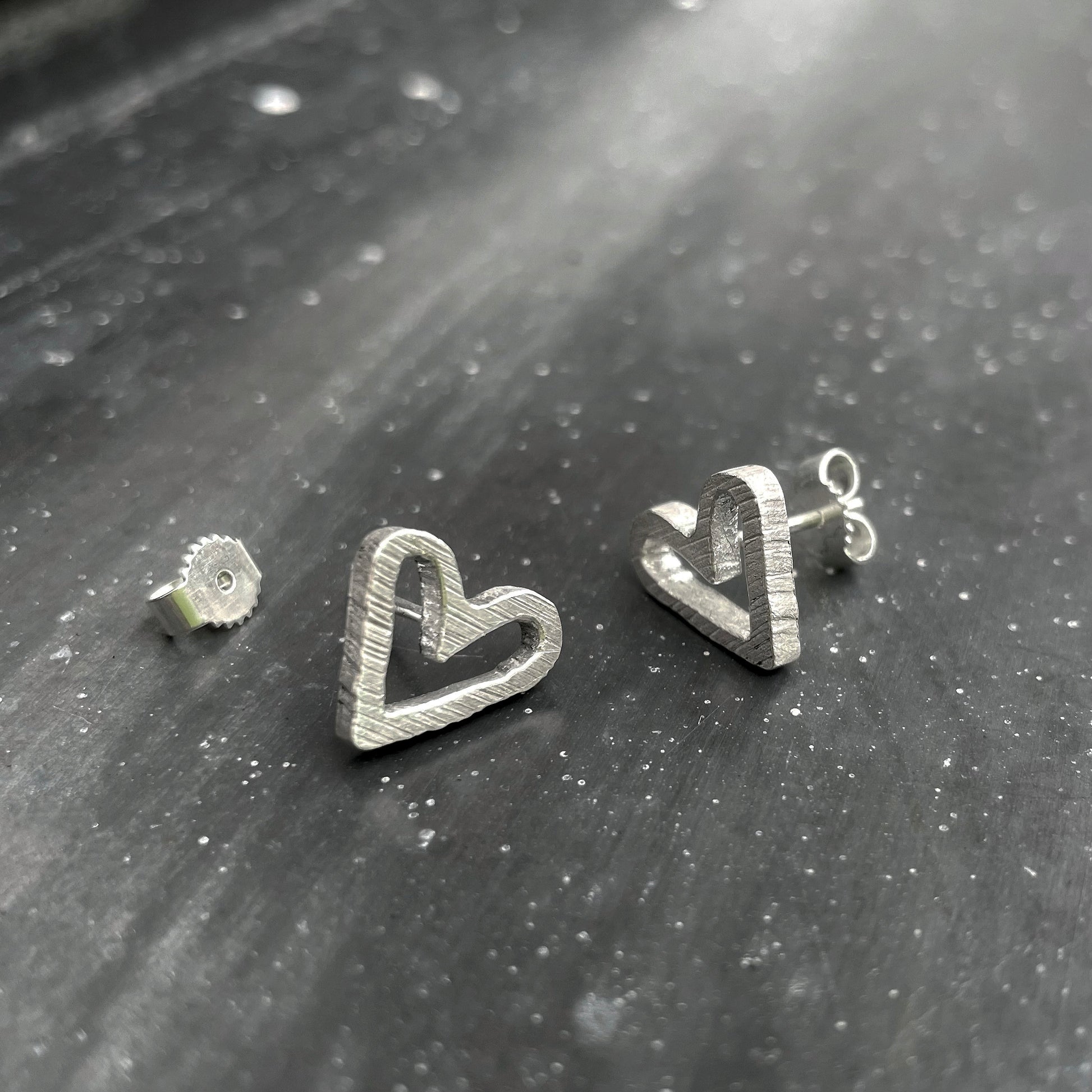 Heart ear studs in sterling silver