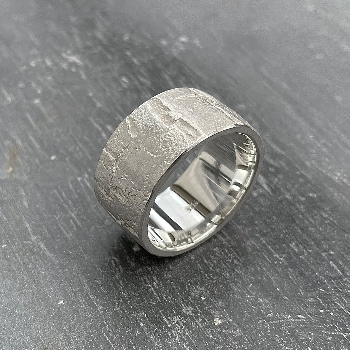 De V ring revised - solid silver