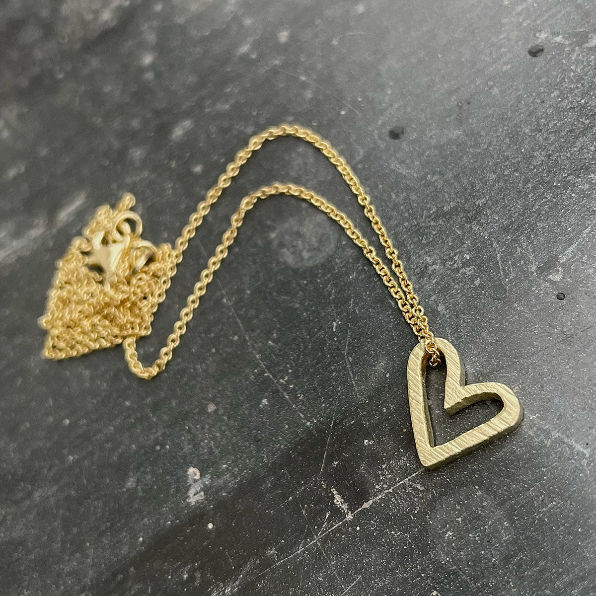 Heart necklace yellow gold