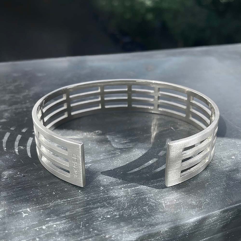 GRD bracelet Silver back side