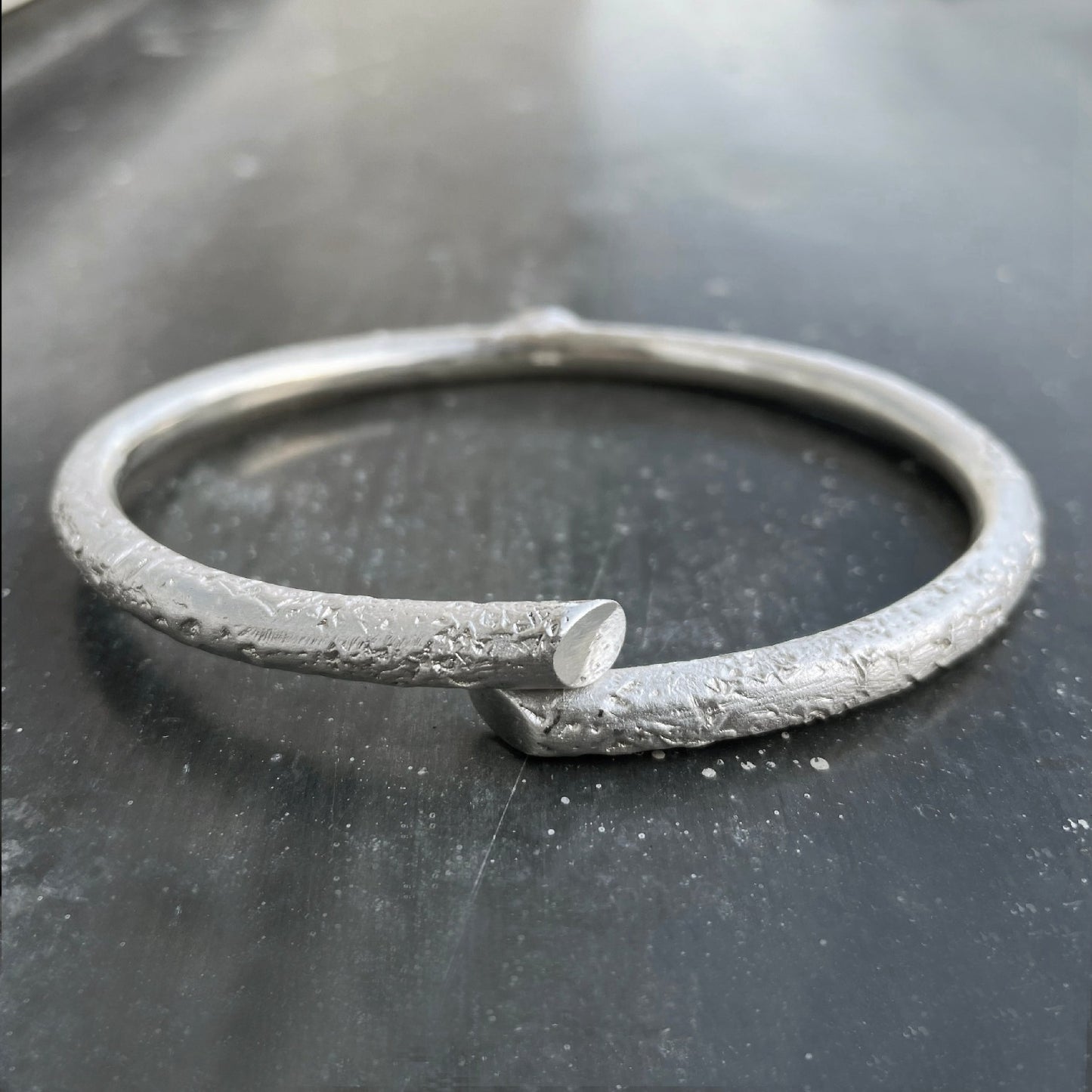 B1 bangle - Silver - with rough surface structure