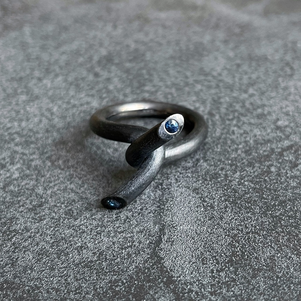 BARB ring S black with precious stones I shop.bkreb.com